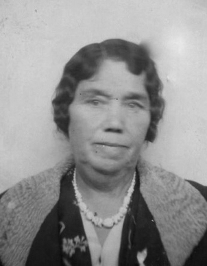 Amanda Dollins - ca 1940 Amanda Dollins - ca 1940