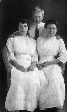 Nora, Rosa and Andrew - ca 1913 Nora, Rosa and Andrew - ca 1913