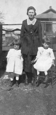 Nora, Vivan and Gail - ca 1920 Nora, Vivan and Gail - ca 1920